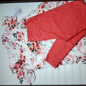 Lularoe Medium Classice tee/ OS leggings outfit